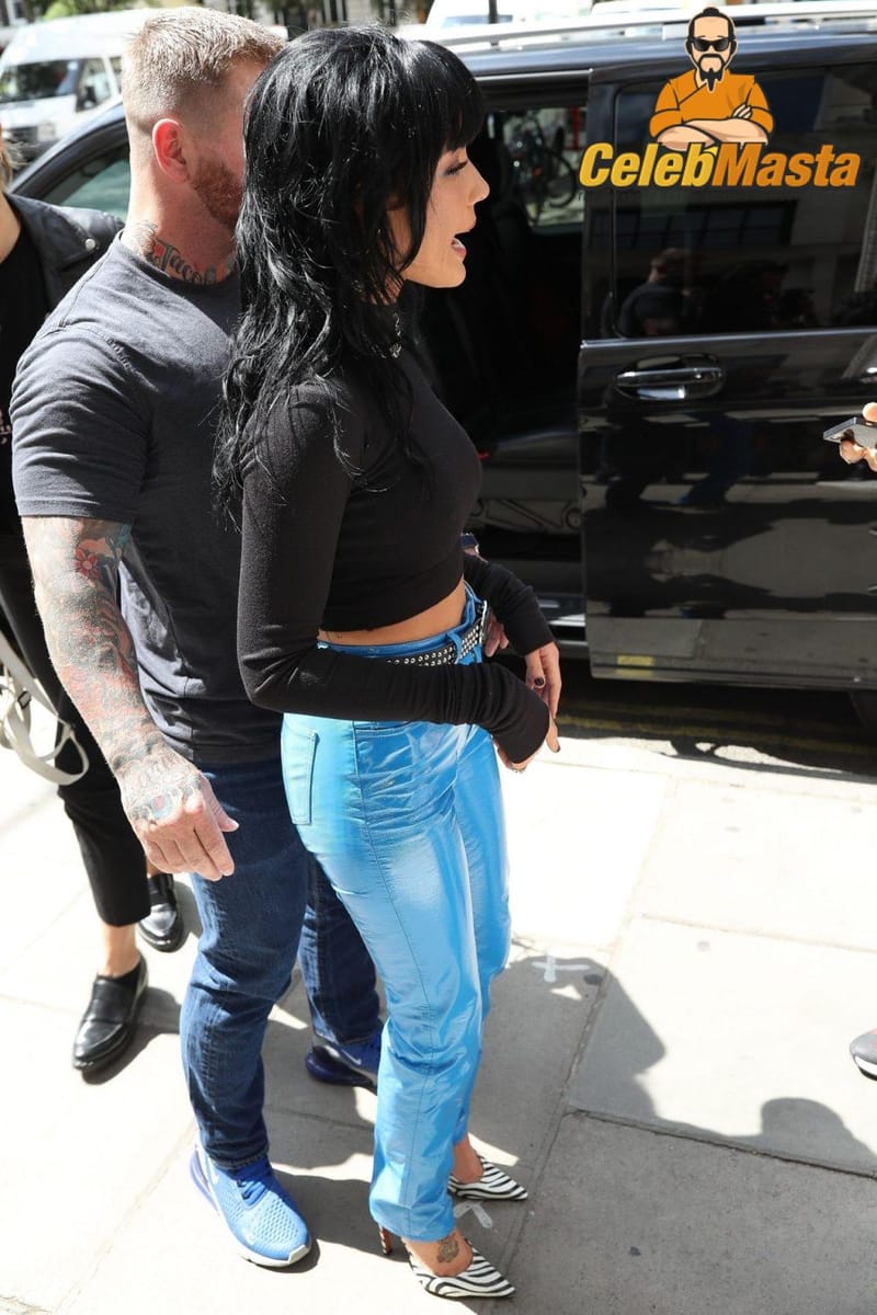 Photo Gallery: Halsey photo 3