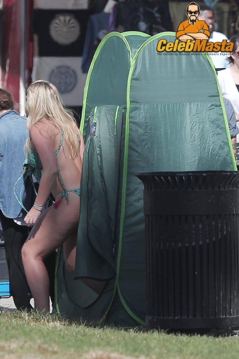 Iskra Lawrence Photo Collection photo 1