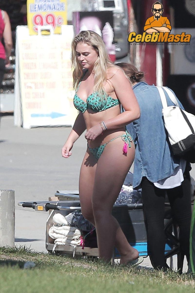 Iskra Lawrence Photo Collection photo 4