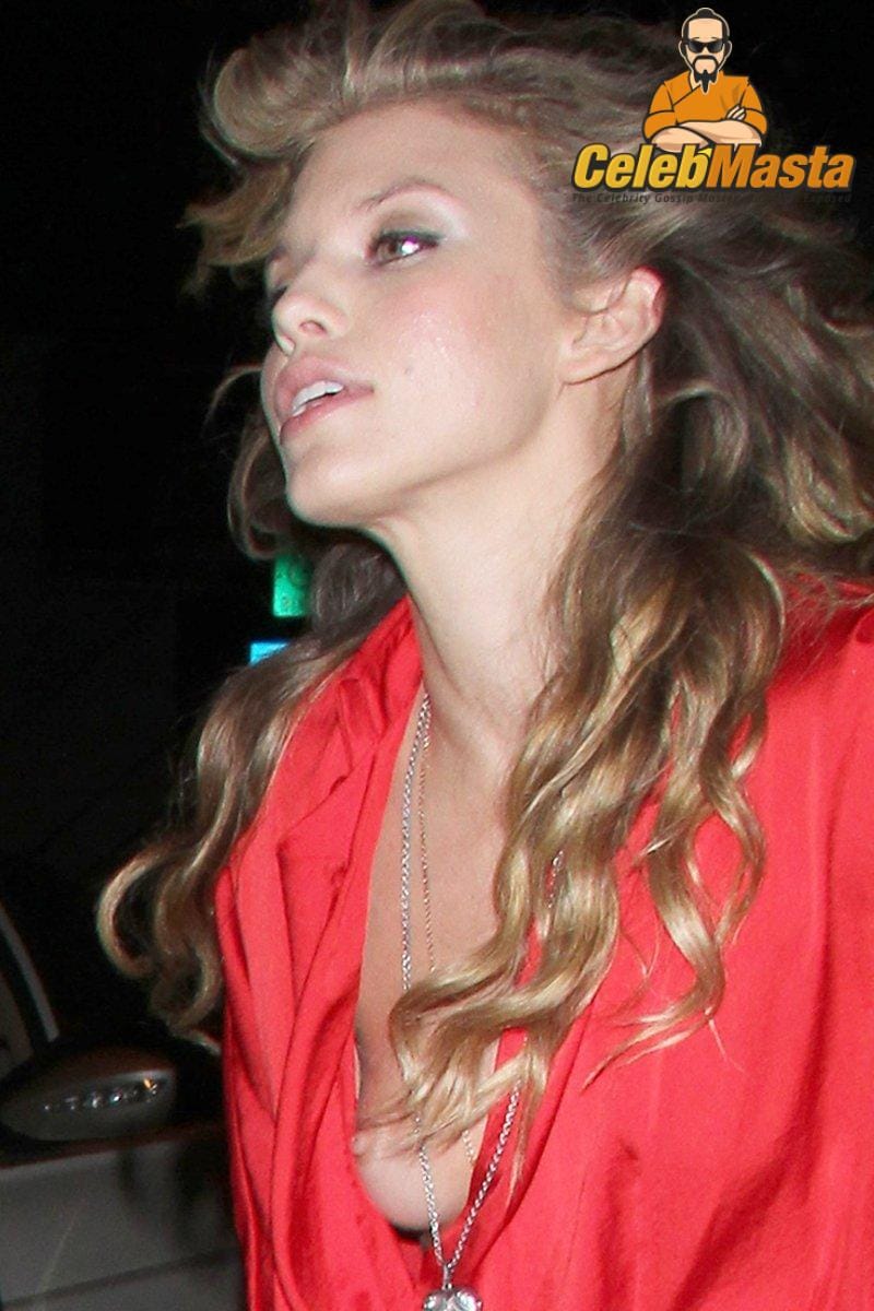 Photo Gallery: AnnaLynne McCord photo 4