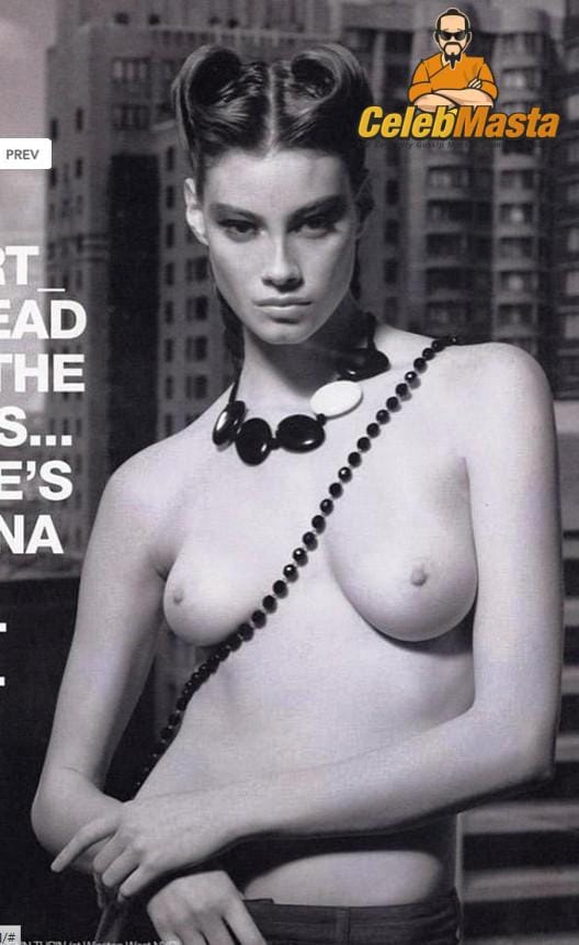 Alyssa Sutherland Photo Set photo 1