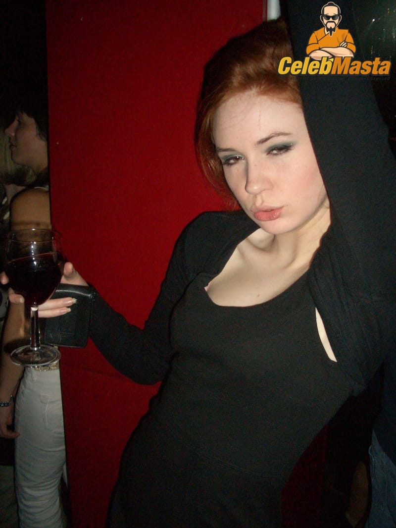 Karen Gillan Pics Gallery photo 2