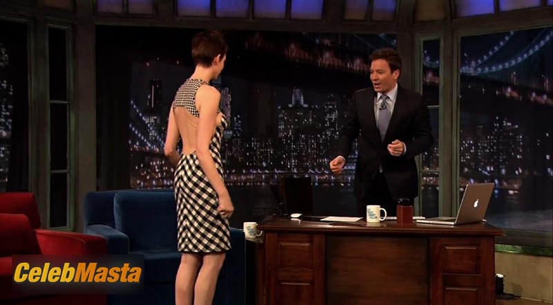 Anne Hathaway Photo Collection from Late Night With Jimmy Fallon photo 3