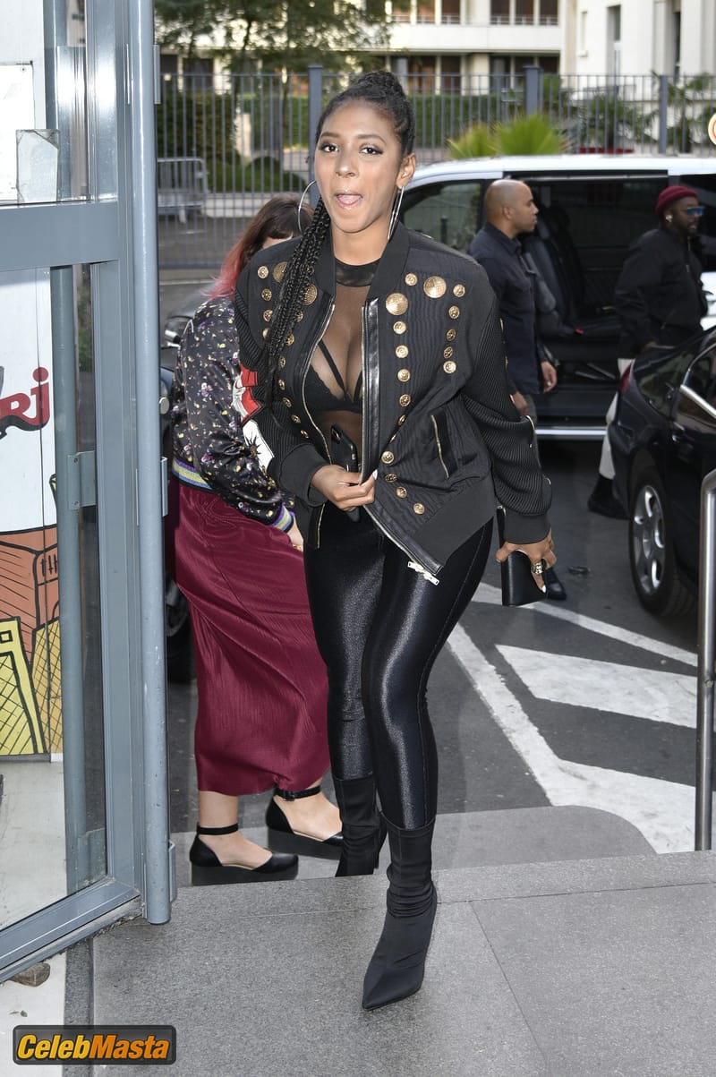 Ashanti Pics: Sexy At Nrj Studio In Paris, France photo 4