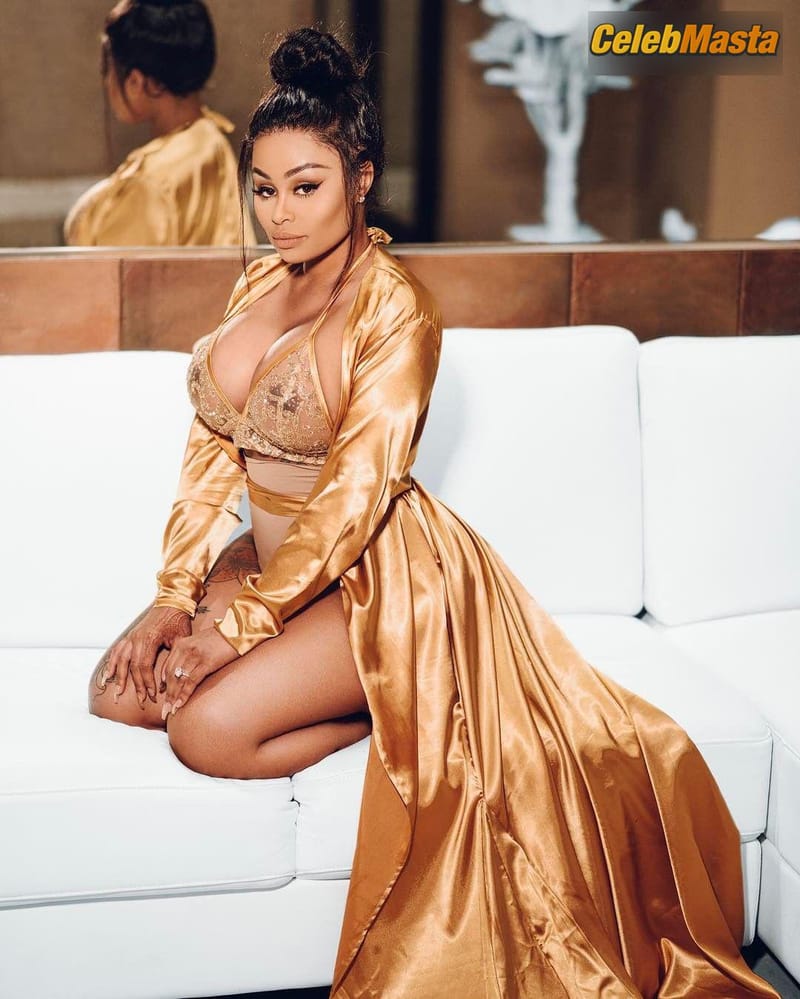 Blac Chyna Gallery: Golden Bra In New Photoshoot photo 3