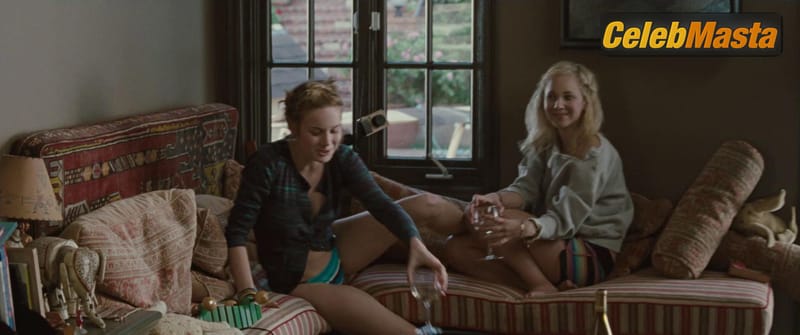Brie Larson Photos from Greenberg photo 3