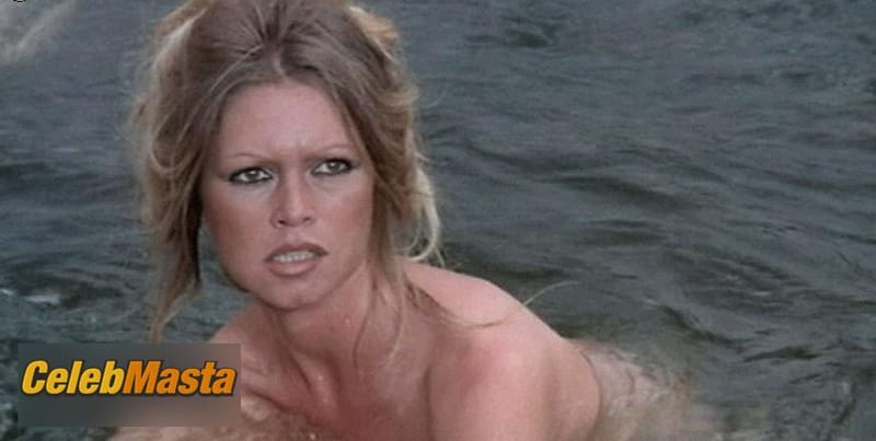 Photo Gallery: Brigitte Bardot in Les Petroleuses photo 1