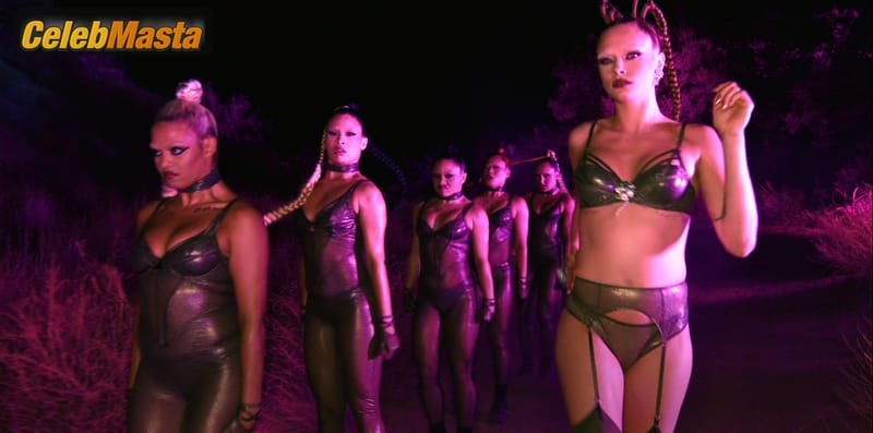 Cara Delevingne Photo Set from Savage X Fenty Show photo 1