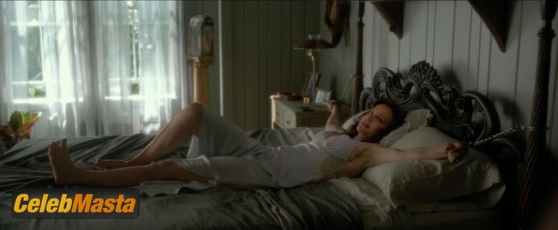 Carla Gugino Photo Gallery from Gerald’s Game photo 3