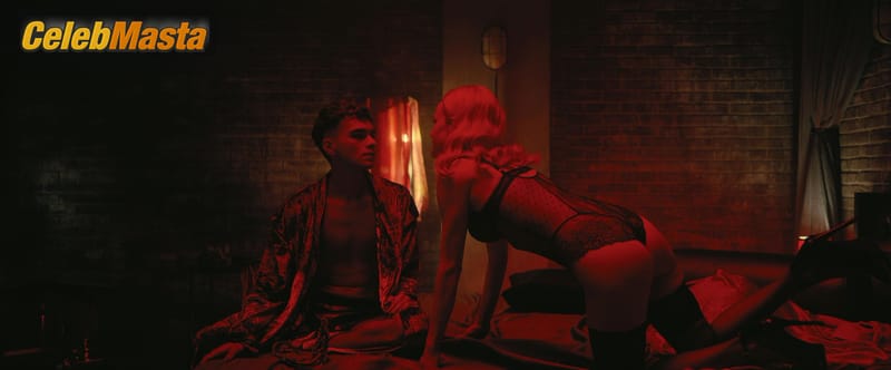 Carla Gugino Photo Set from The Fall Of The House Of Usher photo 3