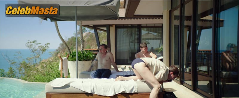 Photo Gallery: Charlotte Gainsbourg in Sundown photo 1