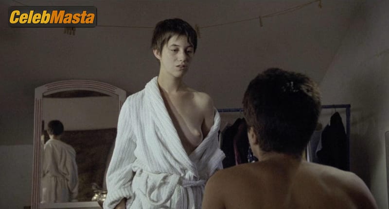 Charlotte Gainsbourg Photo Gallery from Amoureuse photo 4