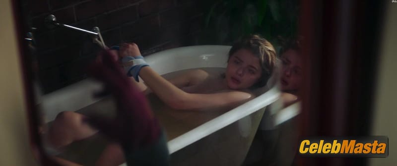 Chloe Grace Moretz Scene Photos Gallery from Greta photo 3
