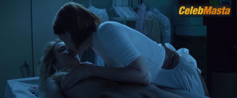 Photo Gallery: Cody Renee Cameron in The Neon Demon photo 3