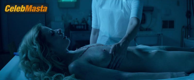 Photo Gallery: Cody Renee Cameron in The Neon Demon photo 4