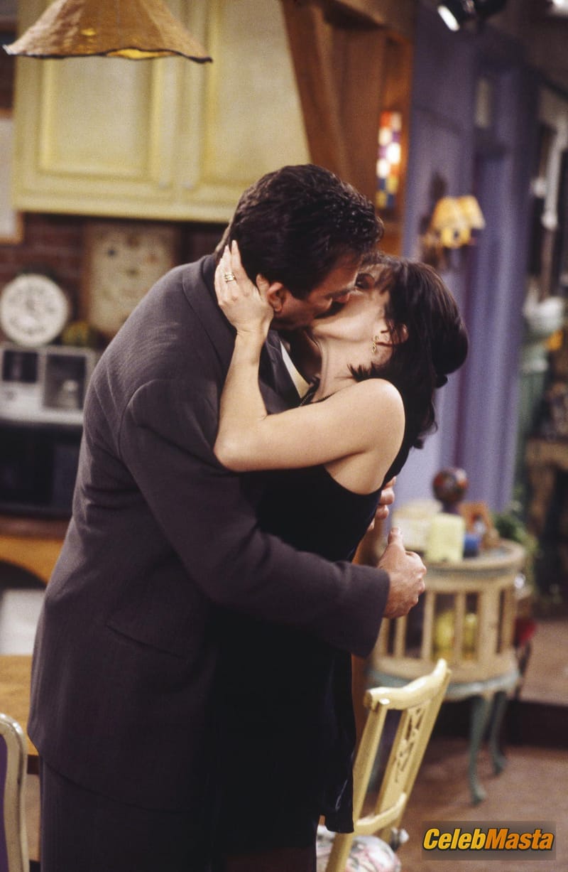 Courteney Cox Photo Gallery from Friends photo 1