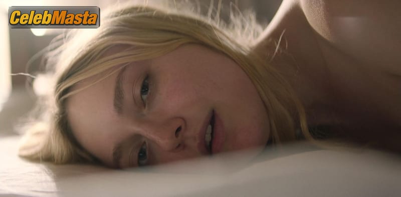Dakota Fanning Photos from The Alienist photo 1