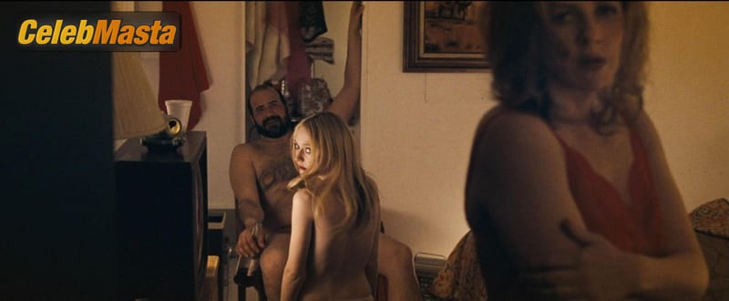 Dakota Fanning Photo Collection from The Motel Life photo 1