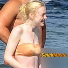 Dakota Fanning Photo Gallery from Beach Babes photo 2