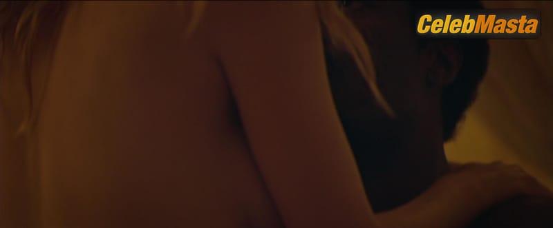 Dakota Fanning Photo Gallery from Sweetness In The Belly photo 3