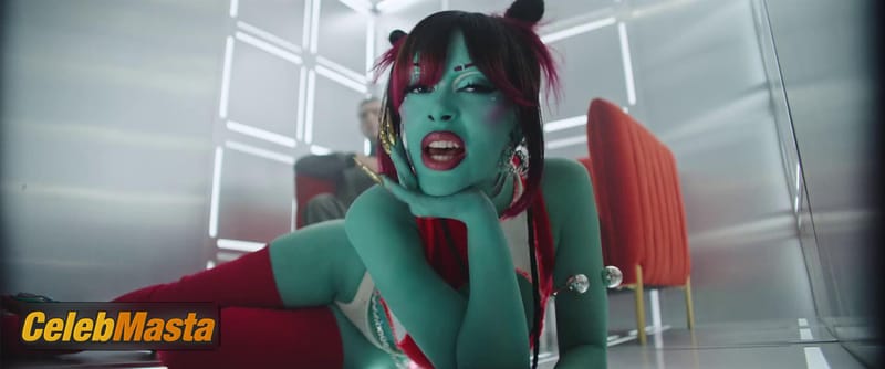 Photo Gallery: Doja Cat in Need To Know photo 2