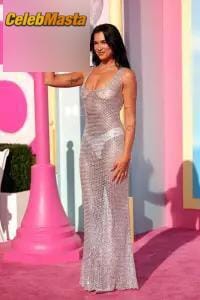 Dua Lipa Photo Gallery from Barbie photo 2
