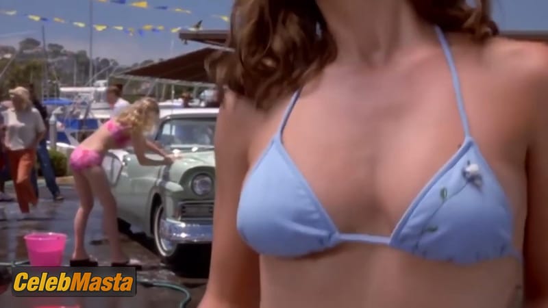 Photo Gallery: Eliza Dushku in Omg Wet Boobs! photo 4