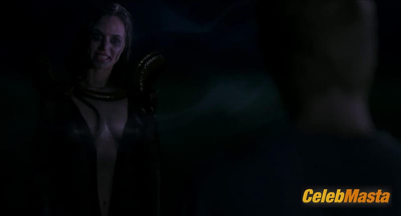 Eliza Dushku Photo Collection from Open Graves photo 2