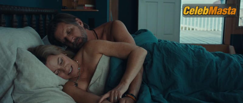 Elizabeth Banks Photo Collection from The Better Sister photo 3