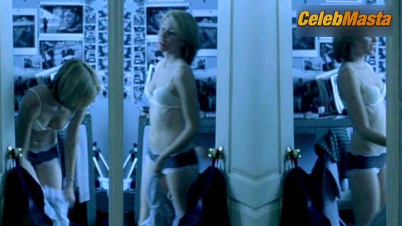 Photo Gallery: Elizabeth Banks in Heights photo 2