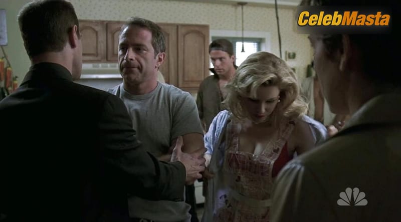 Elizabeth Banks Photo Gallery from Law & Order Special Victims Unit photo 4