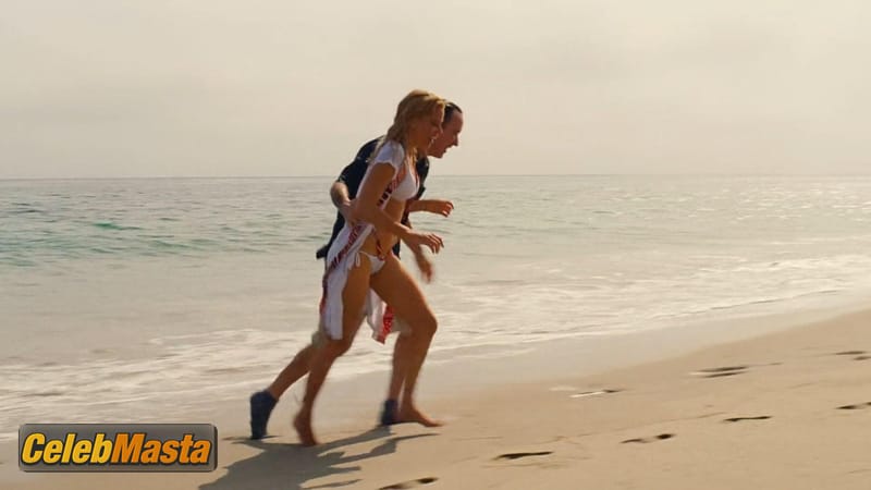 Elizabeth Banks Photos from Love & Mercy photo 2