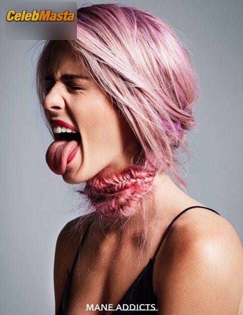 Emily Bett Rickards Photo Gallery: Sexy For Mane Addicts Muse photo 3