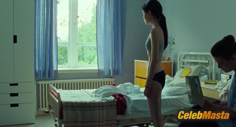 Emily Browning Photo Gallery from God Help The Girl photo 1