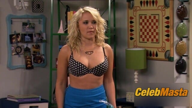 Photo Gallery: Emily Osment in Young & Hungry photo 2