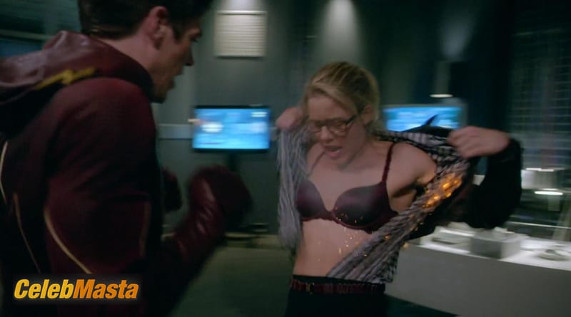 Emily Bett Rickards Photo Set from The Flash photo 2