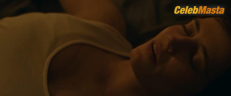 Eva Green Photo Gallery from Euphoria photo 4