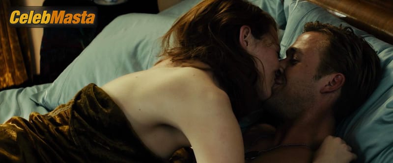 Emma Stone Scene Photos Gallery from Gangster Squad photo 2