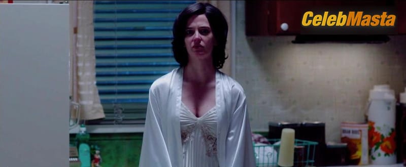 Eva Green Photo Gallery from White Bird In A Blizzard photo 4