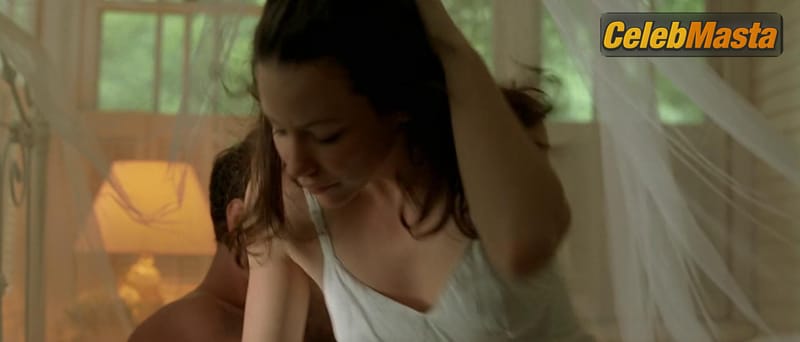 Photo Gallery: Evangeline Lilly in Afterwards photo 1