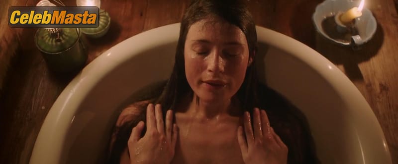 Gemma Arterton Scene Photos Gallery from Summerland photo 4