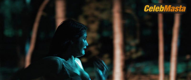 Gemma Arterton Photo Set from The Voices photo 4