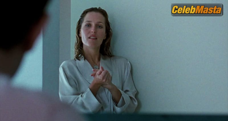 Photo Gallery: Gillian Anderson in Closure photo 1