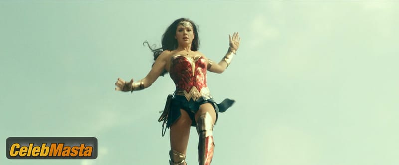 Photo Gallery: Gal Gadot in Wonder Woman 1984 photo 4
