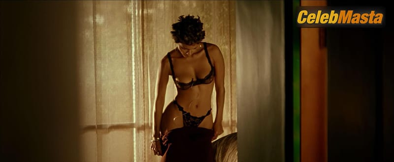 Halle Berry Photo Collection from Swordfish photo 1