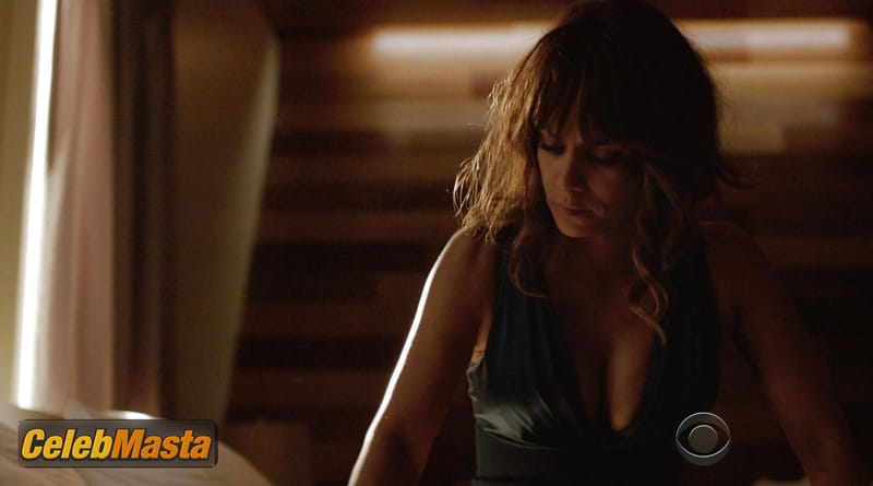 Halle Berry Scene Photos Gallery from Extant photo 2