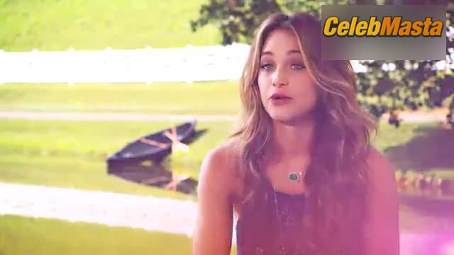 Hannah Davis Photo Set from Sports Illustrated Swimsuit 2015 photo 3