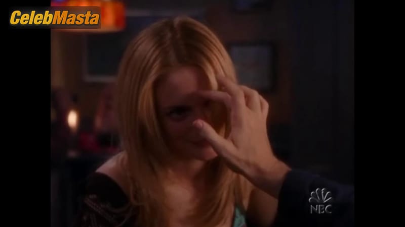 Photo Gallery: Heather Graham in Scrubs photo 3