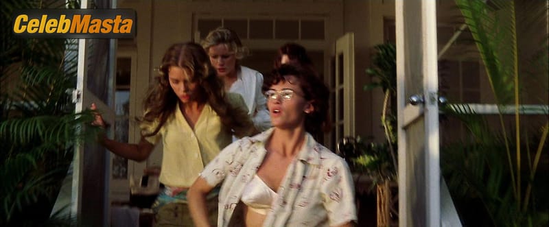 Jennifer Garner Photo Gallery from Pearl Harbor photo 2