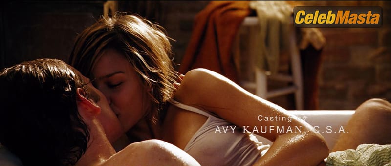 Jessica Alba in Awake (2021)
